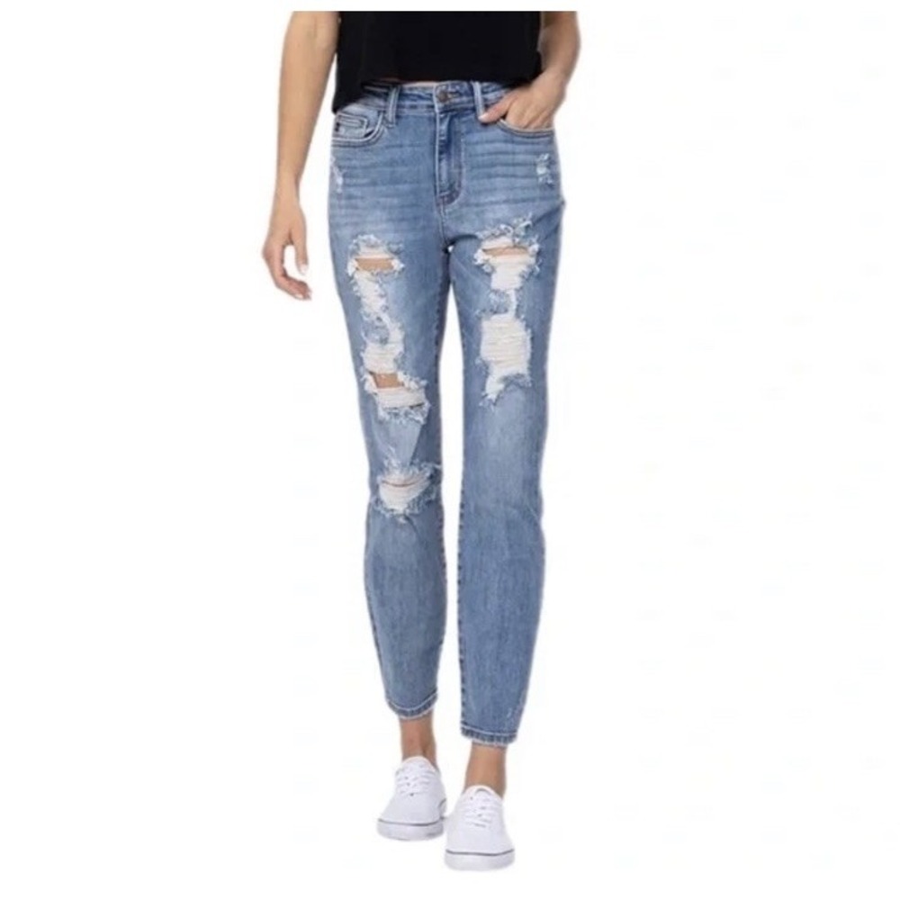 Judy Blue Boyfriend Fit Jean 5/27 Destroyed Light Blue JB82170LT‎ Distressed